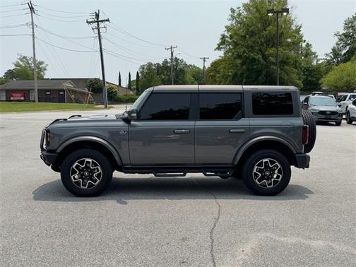 2024 Ford Bronco Outer Banks