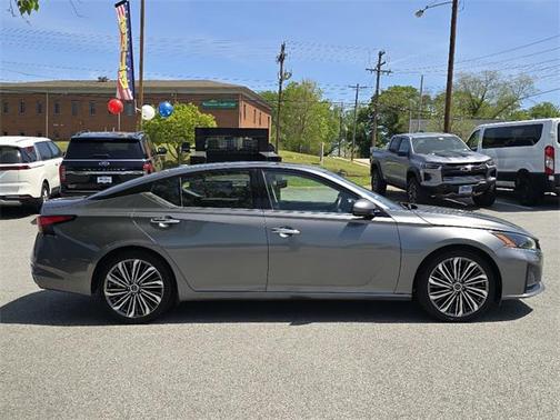 2023 Nissan Altima 2.5 SL