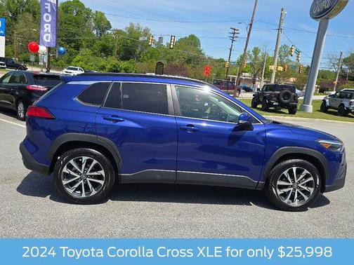 2024 Toyota Corolla Cross XLE