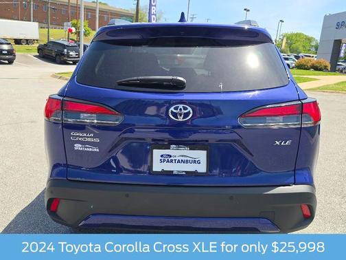 2024 Toyota Corolla Cross XLE