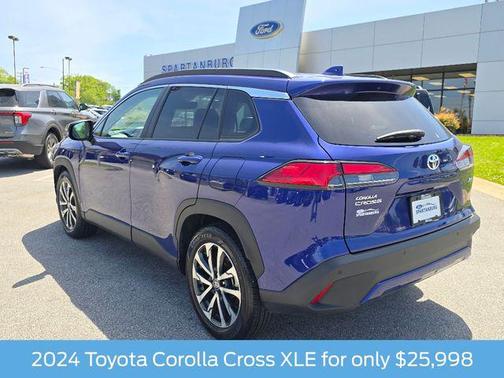 2024 Toyota Corolla Cross XLE