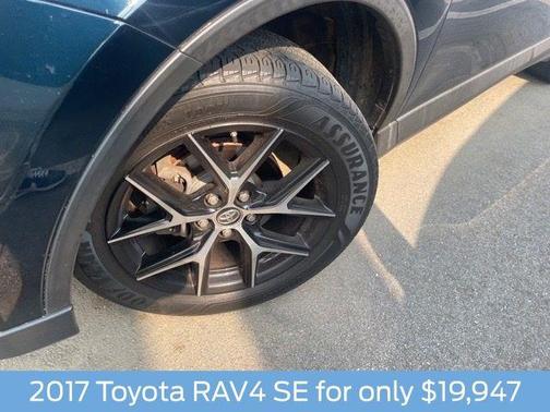 2017 Toyota RAV4 SE