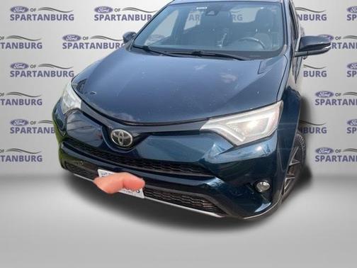 2017 Toyota RAV4 SE