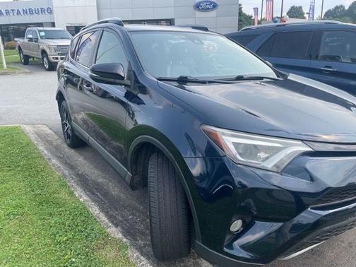 2017 Toyota RAV4 SE