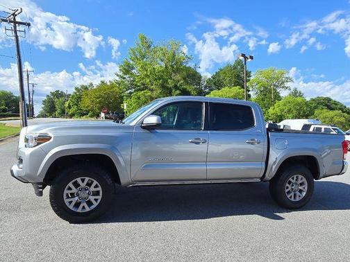 2017 Toyota Tacoma SR5