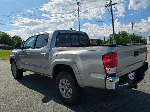 2017 Toyota Tacoma SR5