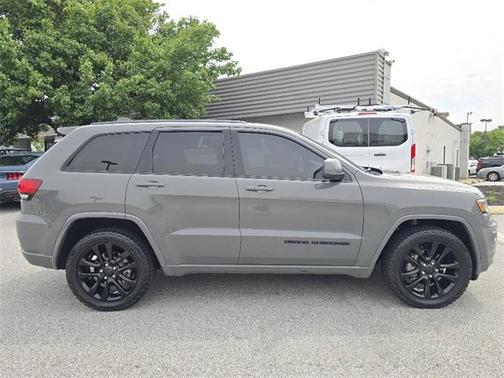 2019 Jeep Grand Cherokee Altitude