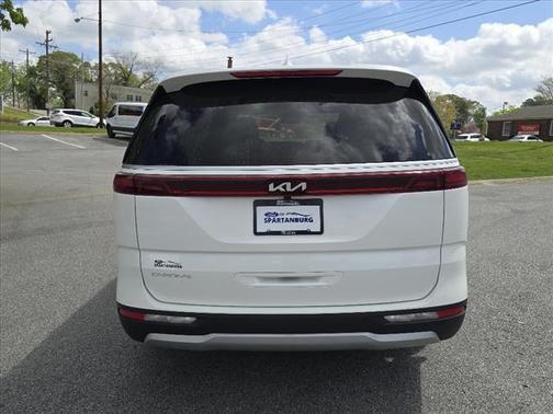 2024 Kia Carnival LX
