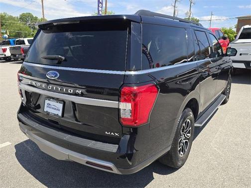 2022 Ford Expedition Max XLT