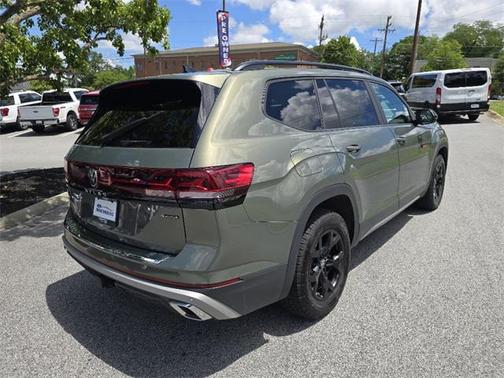2024 Volkswagen Atlas 2.0T SE w/Technology 4MOTION