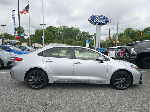 2024 Toyota Corolla Hybrid SE