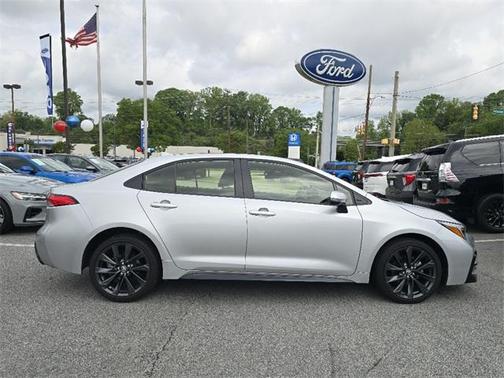 2024 Toyota Corolla Hybrid SE