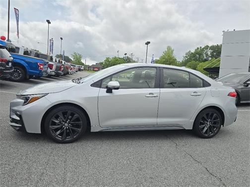 2024 Toyota Corolla Hybrid SE