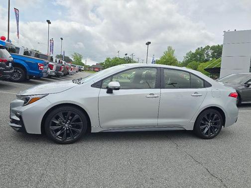 2024 Toyota Corolla Hybrid SE