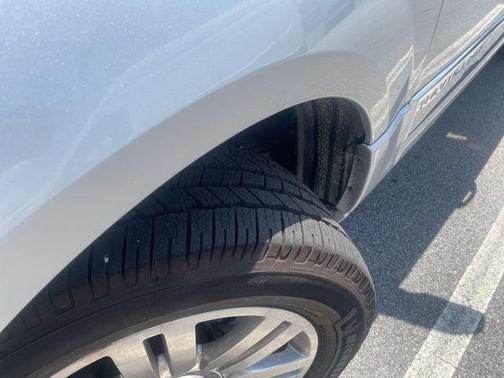2013 Lincoln Navigator Base