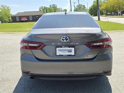 2021 Toyota Camry Hybrid XLE
