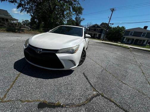 2016 Toyota Camry SE w/Special Edition Pkg