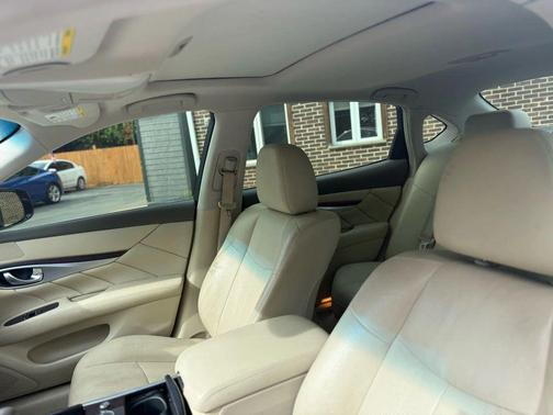 2016 INFINITI Q70L 3.7X