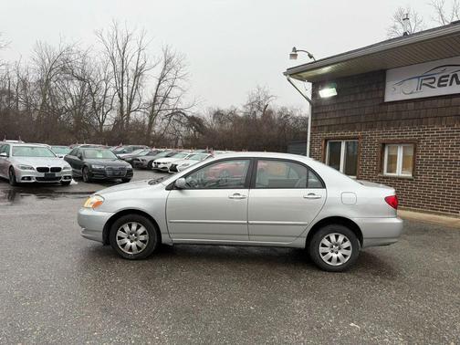 2004 Toyota Corolla LE