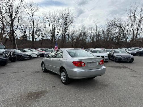 2004 Toyota Corolla LE
