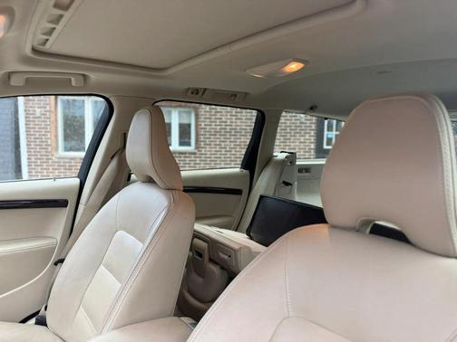 2016 Volvo XC70 T5 Premier