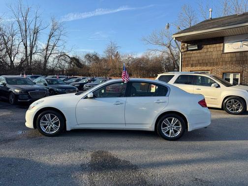 2013 INFINITI G37x Base