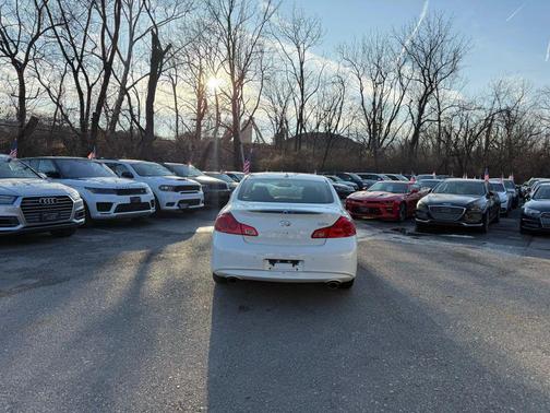 2013 INFINITI G37x Base