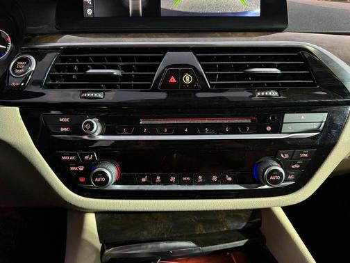 2018 BMW 540 540i Sedan 4D