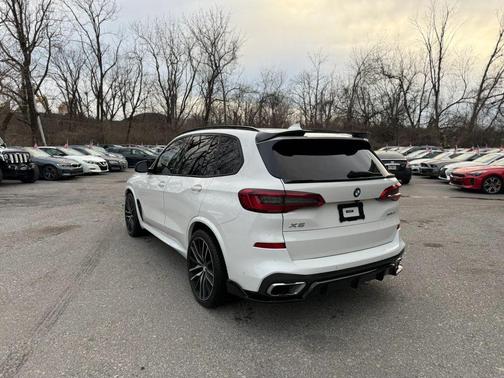 White 2019 BMW X5 xDrive40i