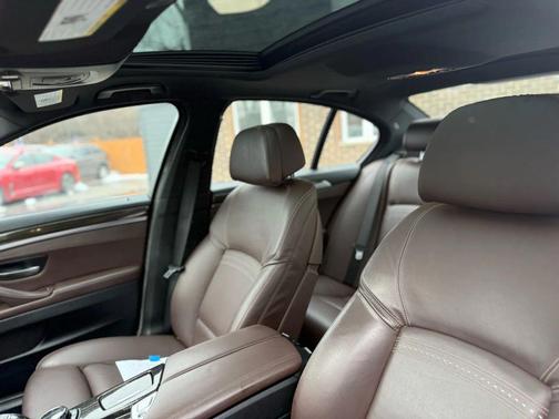 2015 BMW 550 550i Sedan 4D
