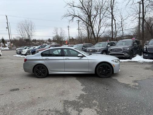 2015 BMW 550 550i Sedan 4D