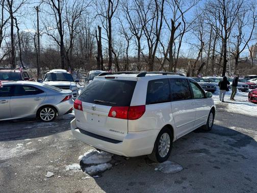 2008 Toyota Sienna XLE Limited