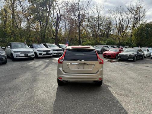 2017 Volvo XC60 T5 Inscription