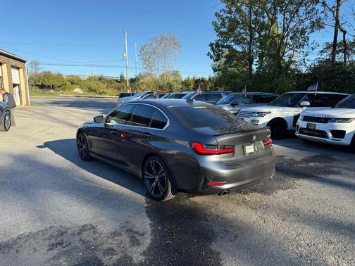 2019 BMW 330 i