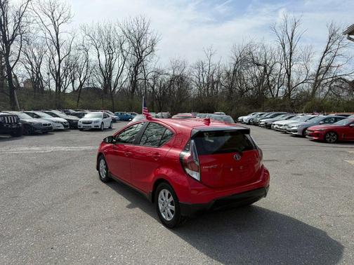 2017 Toyota Prius c Two