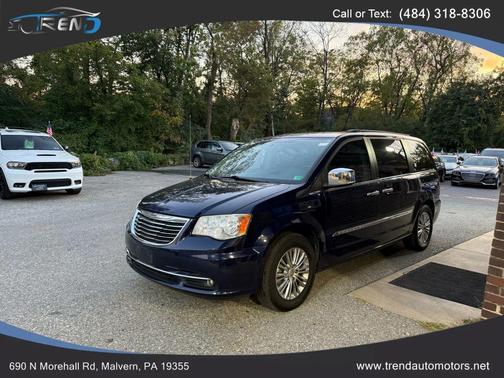 2013 Chrysler Town & Country Touring-L