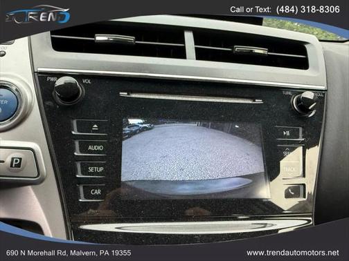 2016 Toyota Prius v Five