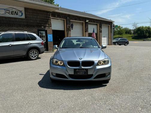 Blue 2011 BMW 328 xDrive