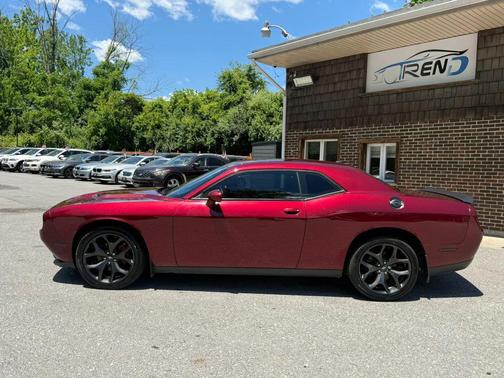 Octane Red Pearlcoat 2020 Dodge Challenger SXT