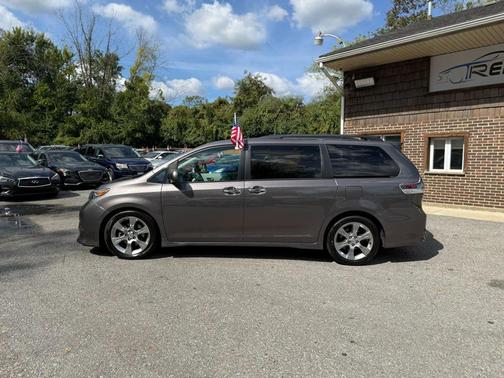 2013 Toyota Sienna SE