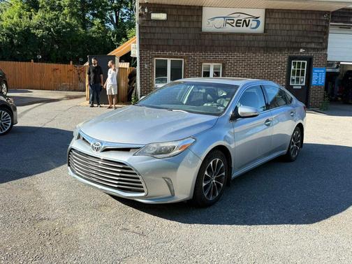 Celestial Silver Metallic 2016 Toyota Avalon XLE Plus