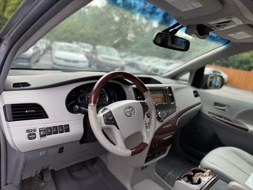 2013 Toyota Sienna Limited