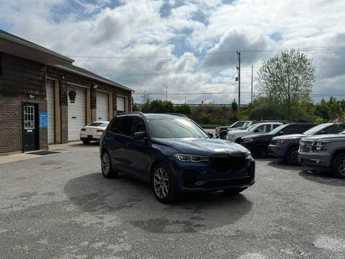 Phytonic Blue Metallic 2020 BMW X7 xDrive40i