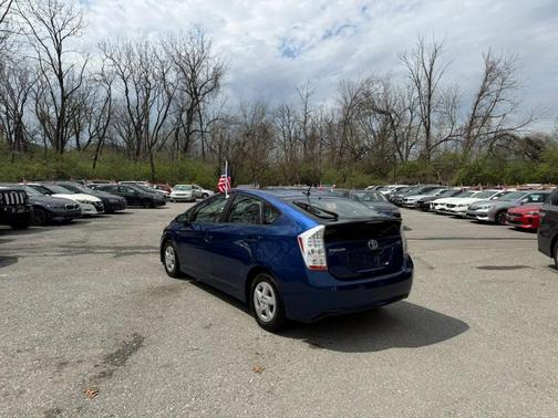 2010 Toyota Prius III