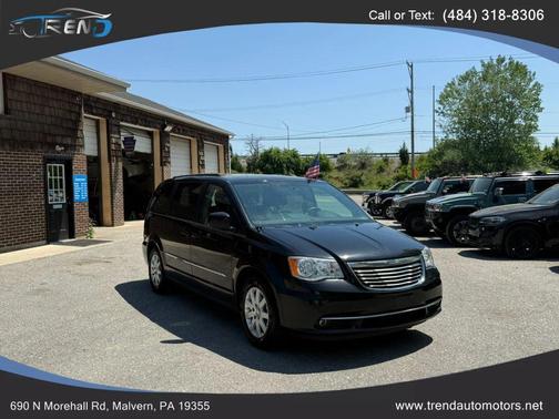 Brilliant Black Crystal Pearlcoat 2015 Chrysler Town & Country Touring