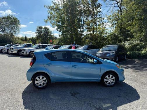 2016 Toyota Prius c Four