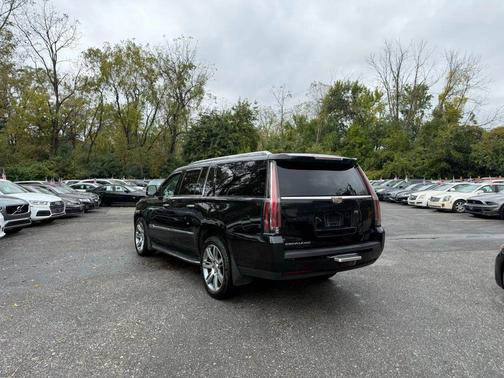 2017 Cadillac Escalade ESV Sport