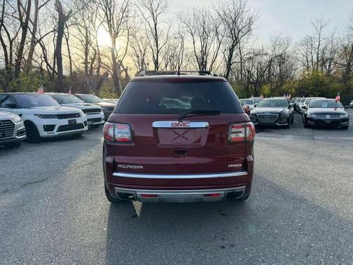 2016 GMC Acadia Denali