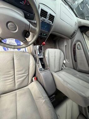 2000 Nissan Maxima SE