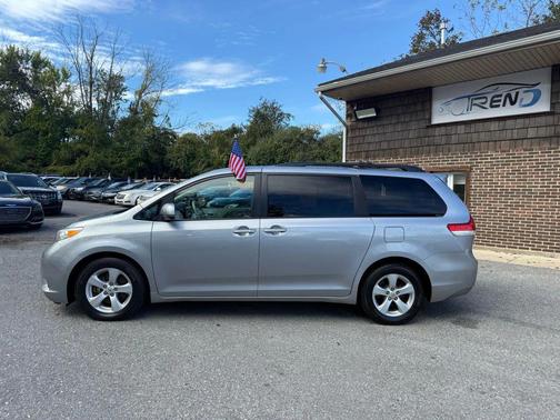 2012 Toyota Sienna LE